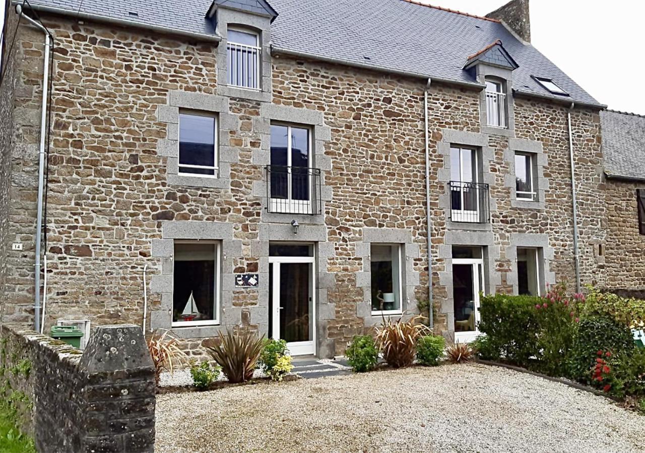 Maison Alfred Et Agatha Pleudihen-sur-Rance Exterior photo